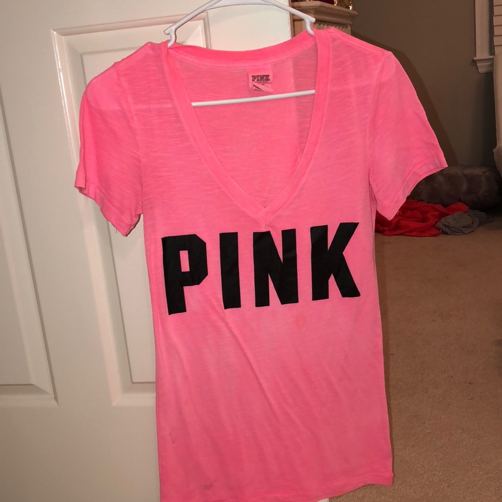 PINK v neck t-shirt